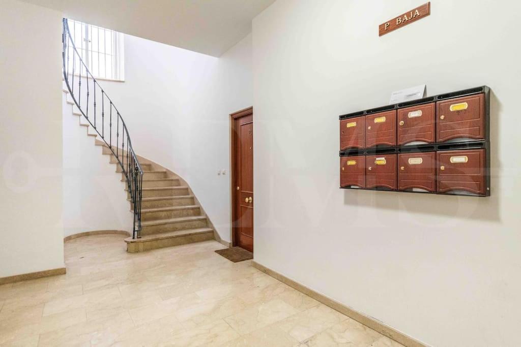 Appartamento Classic Near Plaza De La Merced By Rems